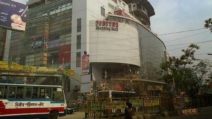 ঢাকায় পর পর দুটি ককটেল বিস্ফোরণ