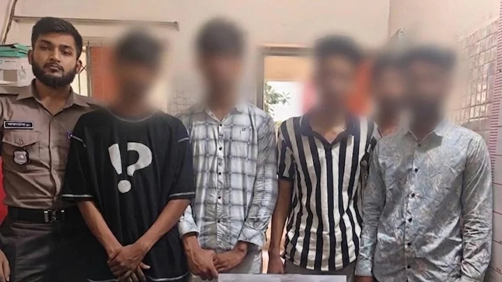 পিস্তল-গুলিসহ কিশোর গ্যাংয়ের ৪ সদস্য আটক