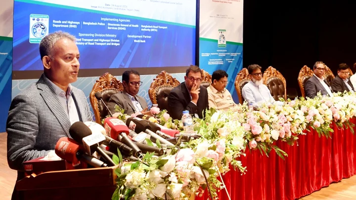 ২০৩০ সালের মধ্যে সড়ক দুর্ঘটনা অর্ধেকে নামিয়ে আনার লক্ষ্য: সেতুমন্ত্রী