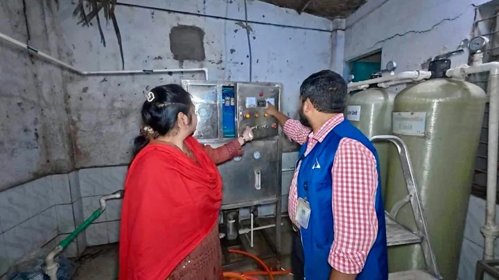 খিলগাঁওয়ে অবৈধভাবে পানি উৎপাদন, লাখ টাকা জরিমানা