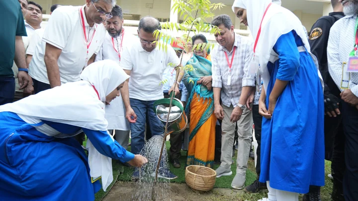 ফেনীর ফুলগাজীতে বৃক্ষরোপণ কর্মসূচির উদ্বোধন করলেন প্রধানমন্ত্রী