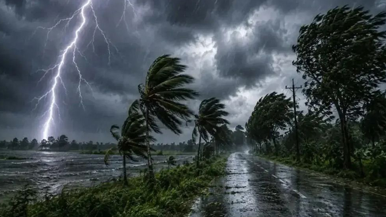 ঢাকাসহ ১২ জেলায় বজ্রবৃষ্টির আভাস