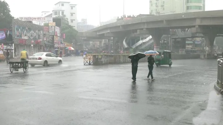 ৯ জেলায় ঝোড়ো হাওয়াসহ বজ্রবৃষ্টির আভাস