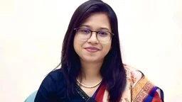 একদলীয় শাসন নিয়ে মনিরা শারমিনের বিস্ফোরক স্ট্যাটাস