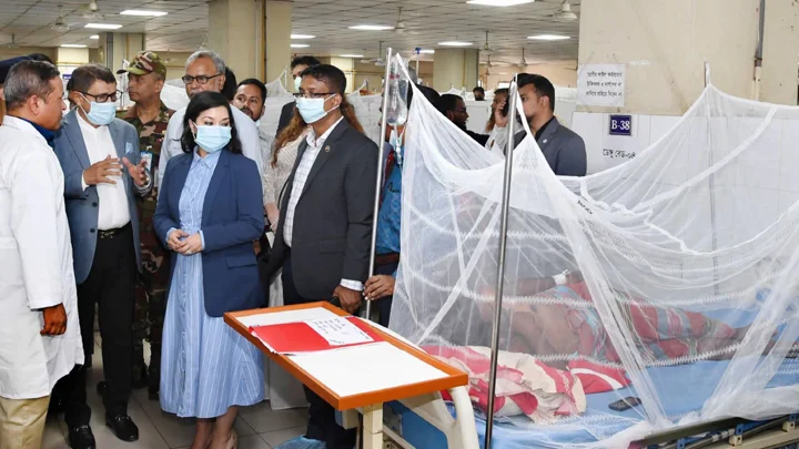 ডেঙ্গু মোকাবিলায় বাংলাদেশকে ৫ লাখ কিট দিল যুক্তরাষ্ট্র