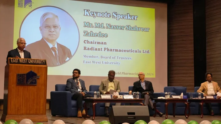 ইস্ট ওয়েস্ট বিশ্ববিদ্যালয়ে ‘বিশ্ব ফার্মাসিস্ট দিবস ২০২৬’ উদযাপিত