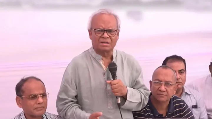 ক্রসফায়ার নিয়ে আইজিপির বক্তব্যে সরকার বিব্রত: রিজভী