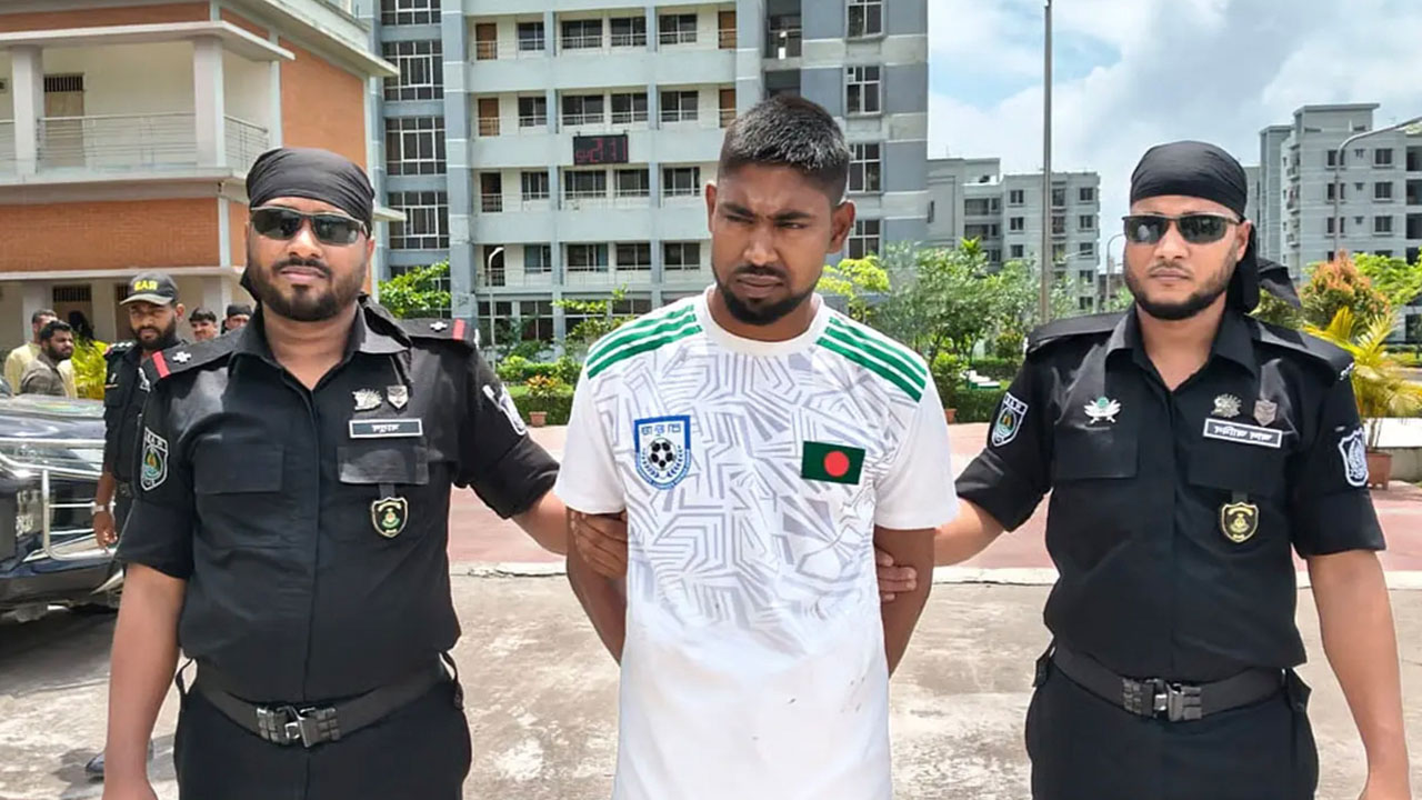 ‘বাপেরে ওরা ১৫ জনে কোপাইছে, আর আমরা দুই ভাইয়ে ওরে কোপাইছি’