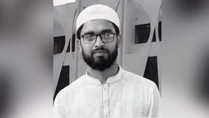 লালমোহনে দলিল লেখক সমিতির সভাপতির ঝুলন্ত মরদেহ উদ্ধার