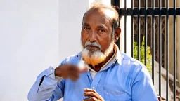 ছেলের বিরুদ্ধে অভিযোগ জানাতে এসে থানা ফটকে বাবার মৃত্যু