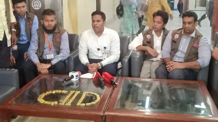 শাহজালালে বিমান থেকে স্বর্ণ জব্দে দুই দফায় ২ তথ্য