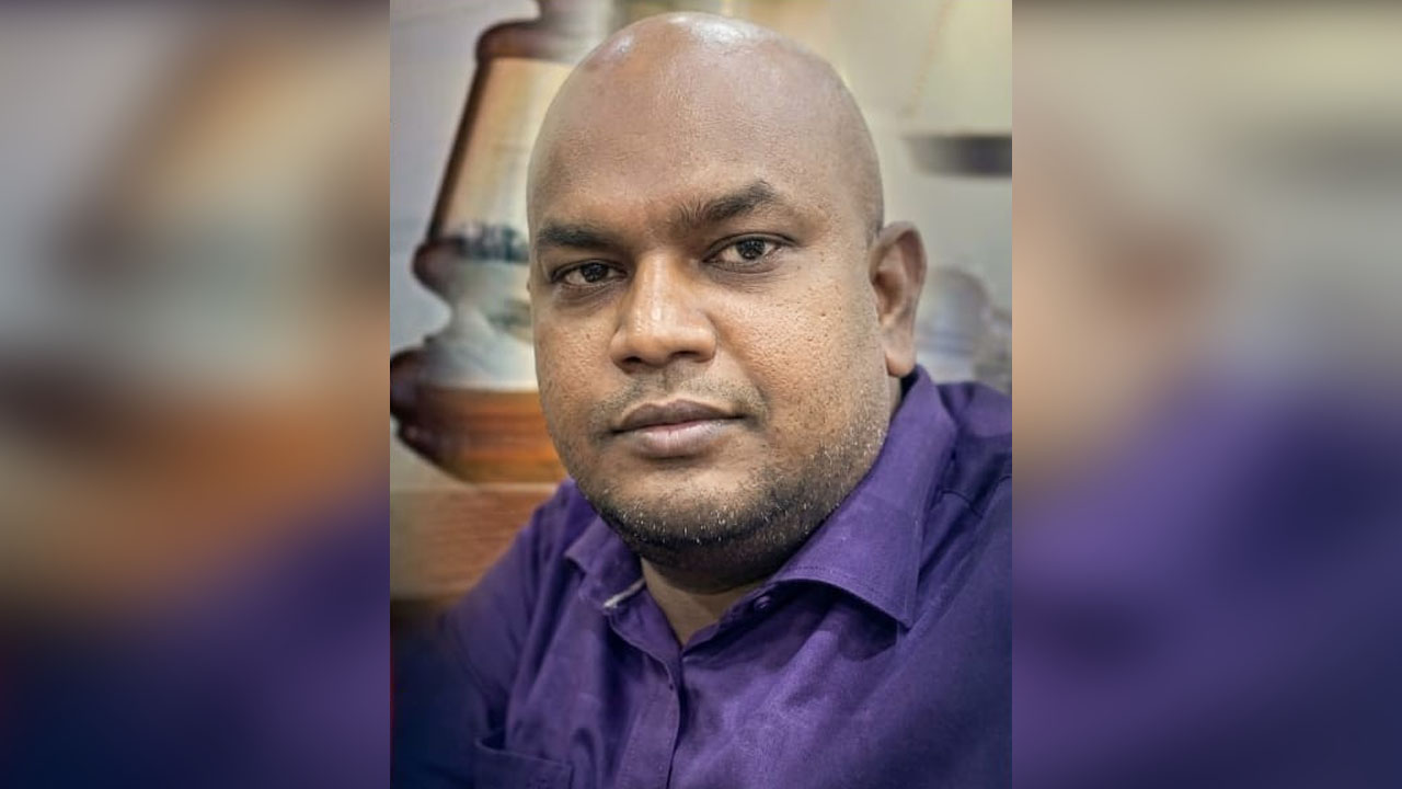 ‘মামলাবাজ’ সেই বিচারক বরখাস্ত