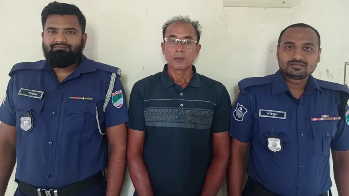 খামার থেকে ৬৫০ মুরগি লুটের ঘটনায় মূলহোতা গ্রেপ্তার