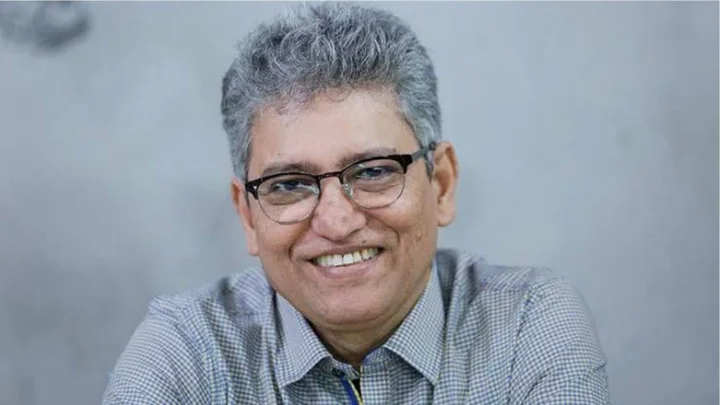 কিছু সাংবাদিক দালাল হওয়ার জন্য প্রাণপণে চেষ্টা করছেন: মাসুদ কামাল