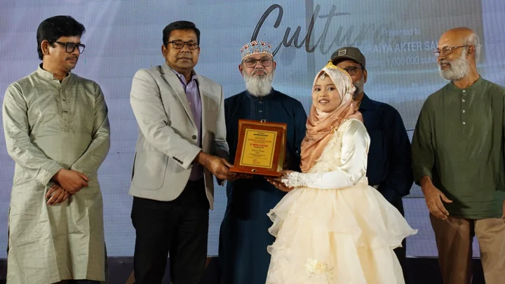 গোল্ডেন প্লে-বাটন অর্জন করল শিশুশিল্পী সাইফার চ্যানেল