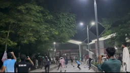 বেরোবিতে ছাত্রদল-শিবিরের সংঘর্ষ