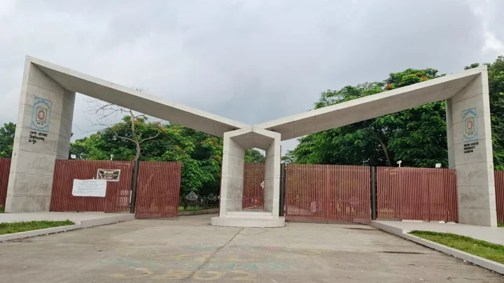 বেরোবিতে ‘জুলাই আন্দোলনে অবদানের’ তালিকায় আওয়ামীপন্থি শিক্ষকরা
