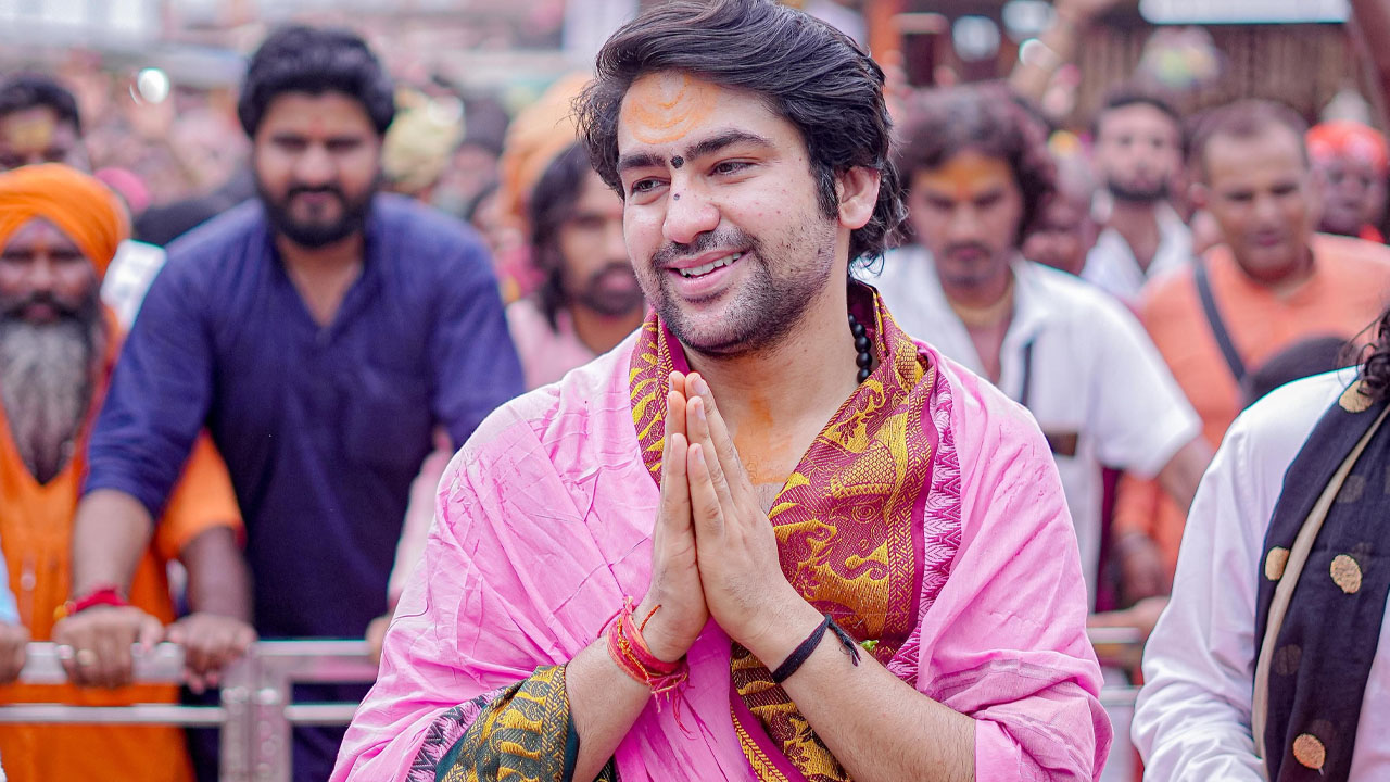 পুজায় খাবার নিয়ে ধর্মগুরুর ফতোয়া ঘিরে পশ্চিবঙ্গে তীব্র ক্ষোভ