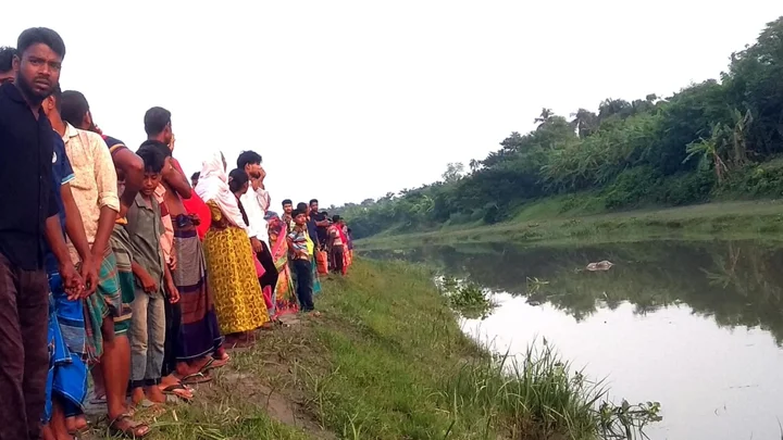 ভৈরব নদীতে ভাসছিল মাথাবিহীন মরদেহ