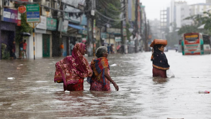 জলবায়ু ঝুঁকি মোকাবিলায় বিশ্বের সবচেয়ে ‘দুর্বল’ শহরের তালিকায় ঢাকা