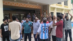 ইউএনও কার্যালয়ে তালা দিলেন বিএনপির নেতাকর্মীরা