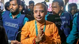 আইসিইউতে মা, চিন্ময় কৃষ্ণের প্যারোল আবেদনে কর্তৃপক্ষের ‘না’