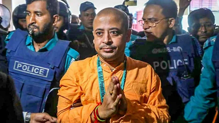 আইসিইউতে মা, চিন্ময় কৃষ্ণের প্যারোল আবেদনে কর্তৃপক্ষের ‘না’