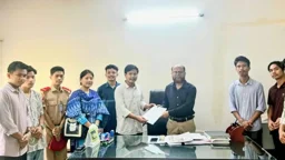 কুবিতে আদিবাসী শিক্ষার্থীদের ৩ দফা দাবি, রেজিস্ট্রারকে স্মারকলিপি