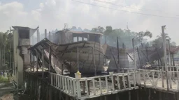 ইনানীতে রিসোর্টে আগুনে নিহত ১০ জনের ৭ জনই জবি শিক্ষার্থীর স্বজন