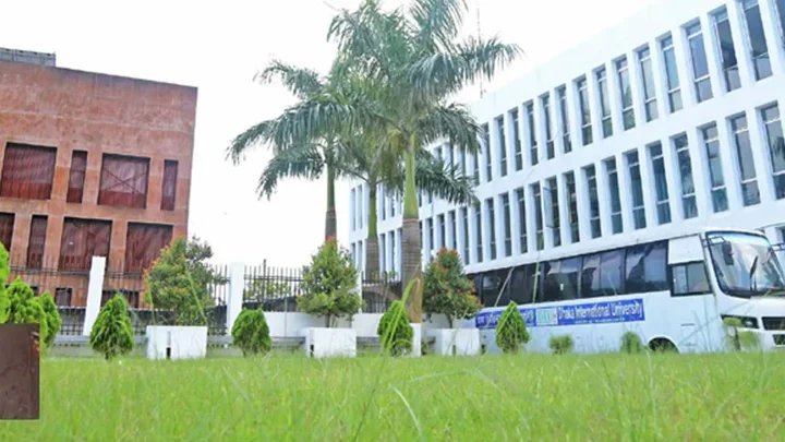 ঢাকা ইন্টারন্যাশনাল ইউনিভার্সিটির হলে মাদক সিন্ডিকেট, শিক্ষকের জড়িত থাকার অভিযোগ