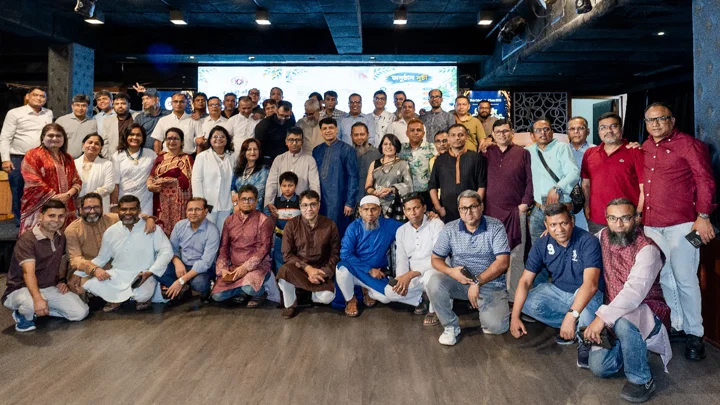 অভিষেক ও স্মৃতির বন্ধনে একসঙ্গে ডাফের সদস্যরা