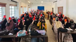 এবার সামিনা লুৎফাসহ সংশ্লিষ্টদের ‘লাল কার্ড’ শিক্ষার্থীদের