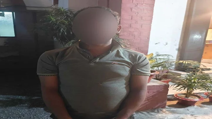 সেগুনবাগিচায় শিল্পকলা একাডেমির গেটে ককটেল বিস্ফোরণের মূলহোতা গ্রেপ্তার