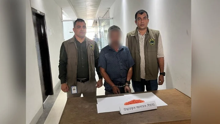 রাজধানীর রমনায় ইয়াবাসহ কারবারি গ্রেপ্তার