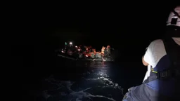 গ্রিসে যাওয়ার পথে ভূমধ্যসাগর থেকে উদ্ধার ৪৬ বাংলাদেশি