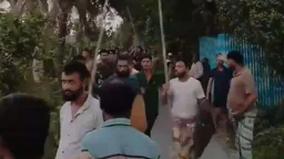 মাদ্রাসারছাত্রীদের উত্ত্যক্তের ঘটনায় কয়েক দফায় সংঘর্ষ