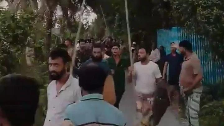 মাদ্রাসারছাত্রীদের উত্ত্যক্তের ঘটনায় কয়েক দফায় সংঘর্ষ