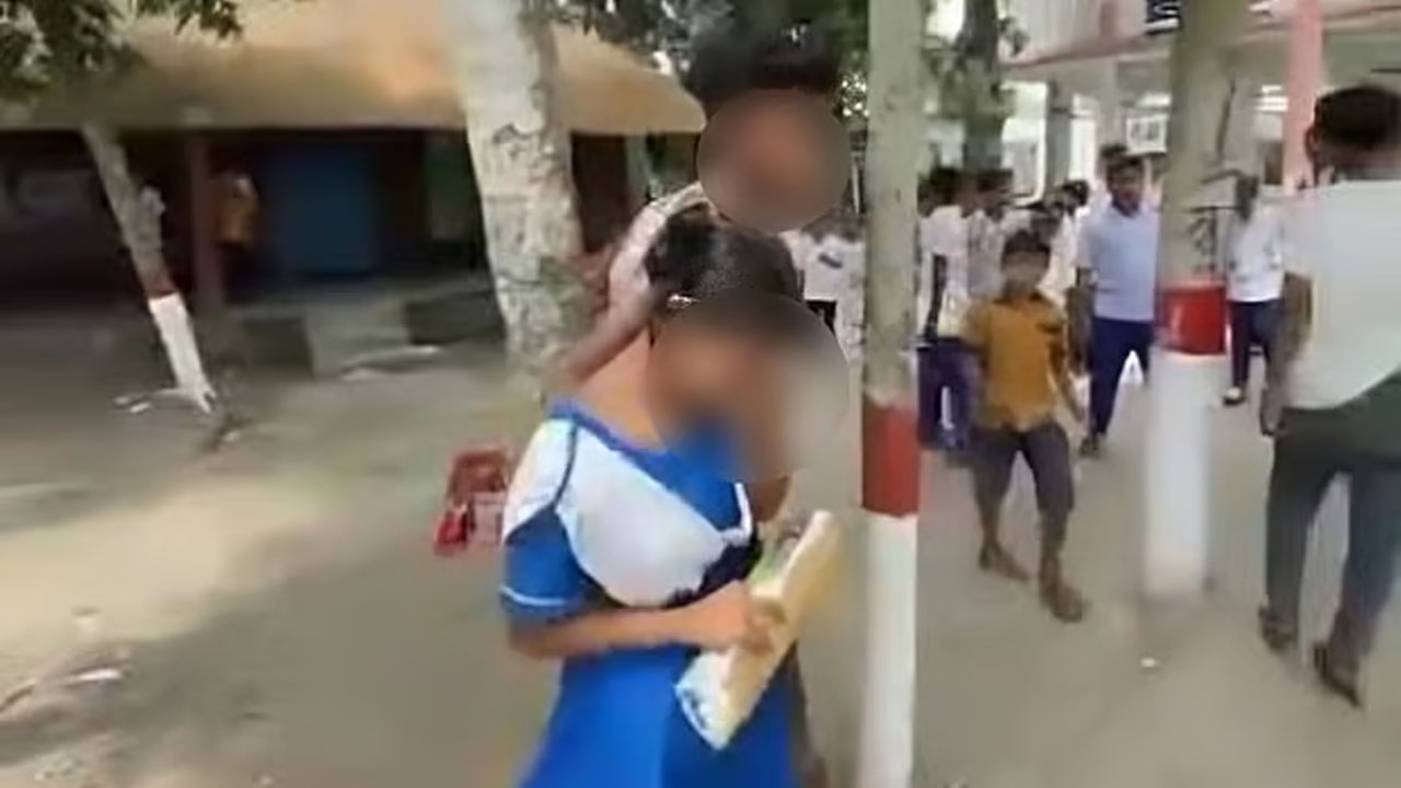 দুই শিক্ষার্থীকে গাছে বেঁধে নির্যাতন, অপমানে স্কুলছাত্রীর বিষপান
