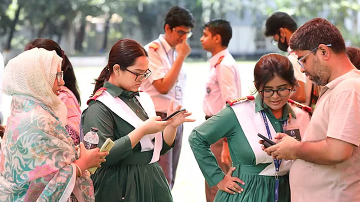 এসএমএসের মাধ্যমে যেভাবে জানবেন এইচএসসির ফলাফল