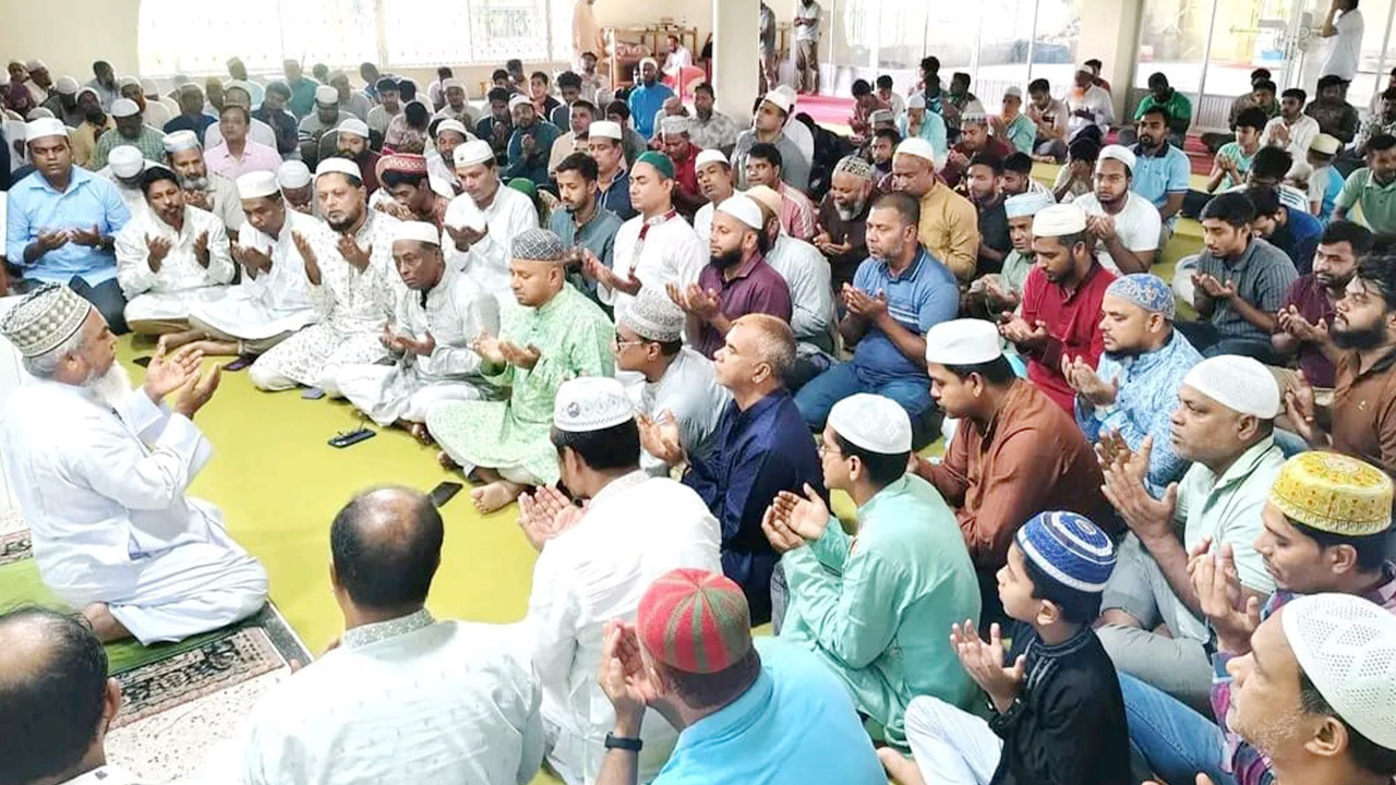 খালেদা জিয়ার জন্মদিন উপলক্ষে দেশের বিভিন্ন বিশ্ববিদ্যালয়ে দোয়া মাহফিল