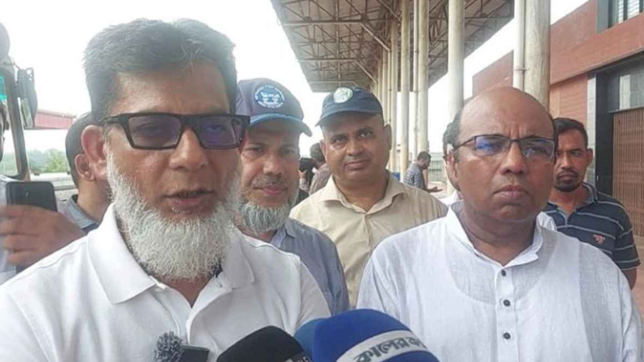 ঢাকা-কক্সবাজার রুটে আরও এক জোড়া ট্রেন চালুর ঘোষণা প্রতিমন্ত্রীর