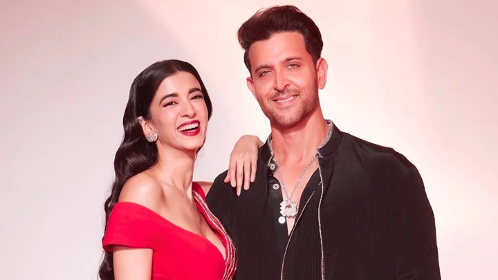 বিচ্ছেদ গুঞ্জনের মাঝেই প্রেমিকাকে নিয়ে হৃতিকের আবেগঘন বার্তা