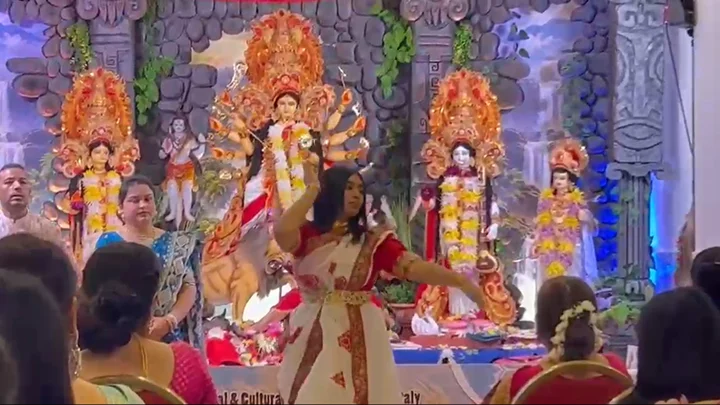 উৎসবমুখর পরিবেশে ইতালিতে শারদীয় দুর্গোৎসব উদযাপন