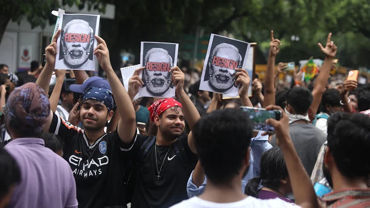 আন্দোলন নিয়ে ভারতের টিভি মিডিয়ার ভেলকি: লাইভে এক, প্রাইম টাইমে আরেক