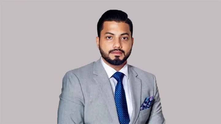 মন্ত্রিসভা থেকে ইশরাককে পদত্যাগের নির্দেশ প্রধানমন্ত্রীর