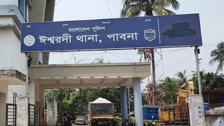 ছেলের বিয়ের বাজার নিয়ে ঘরে ফেরা হলো না আনারুল দম্পতির