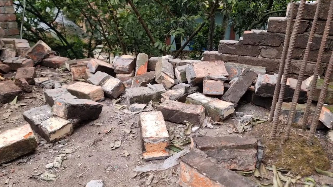 জাজিরায় ফের বিস্ফোরণ, উড়ে গেল ছাদের গাইডওয়াল