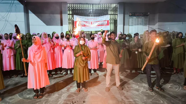 জামালপুর নার্সিং কলেজে ষষ্ঠ দিনেও তালাবদ্ধ, বন্ধ ক্লাস-প্র্যাকটিস