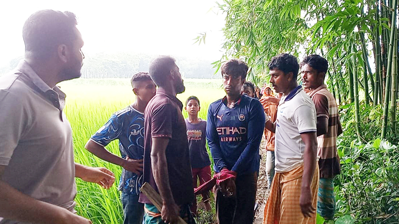 ঝিনাইদহে নেশার টাকার জন্য মাকে কুপিয়ে হত্যা, ছেলে আটক