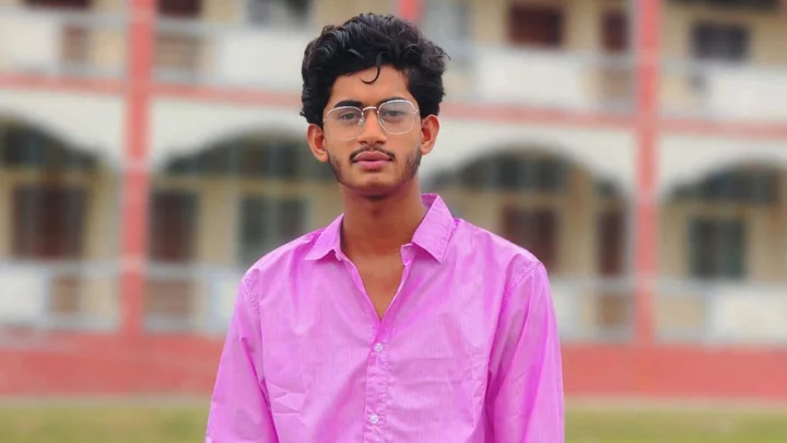 বন্ধুর সঙ্গে মোটরসাইকেলে বেরিয়ে স্কুলছাত্র নিহত